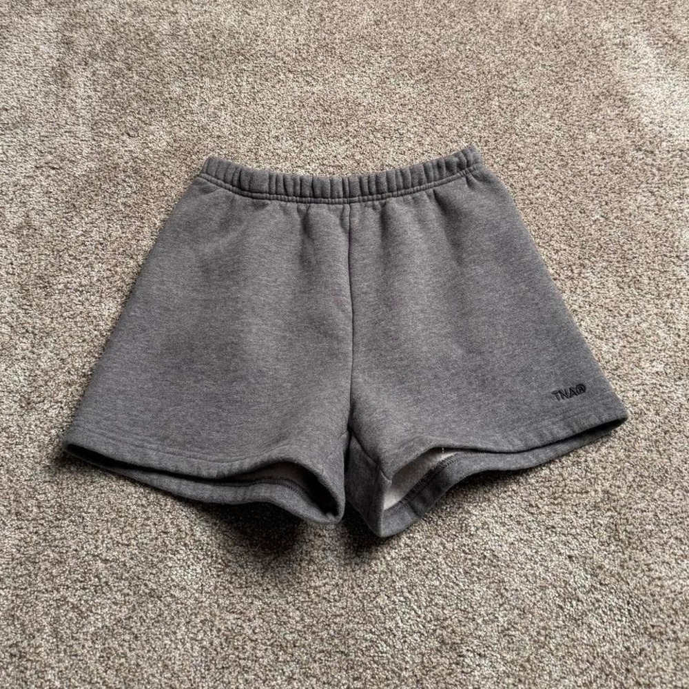 TNA SWEATFLEECE COZY FLEECE "PERFECT FIT" SWEAT SHORTS